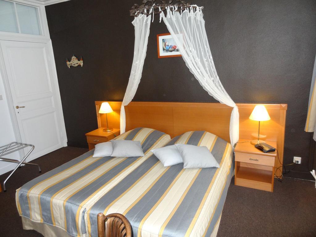 B&B An Officers House บรูจส์ ภายนอก รูปภาพ
