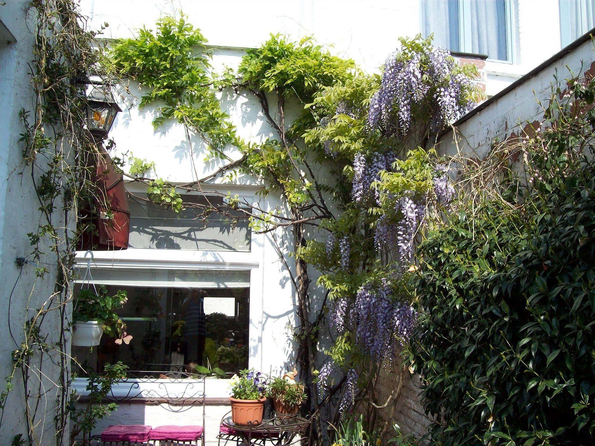 B&B An Officers House บรูจส์ ภายนอก รูปภาพ